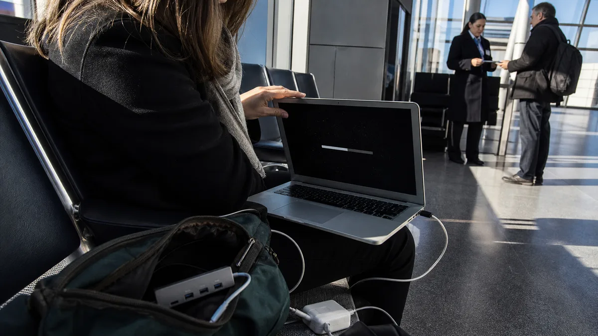 Mac Won’t Start After a macOS Update: Logo, Boot Loop, and Endless Progress Bar