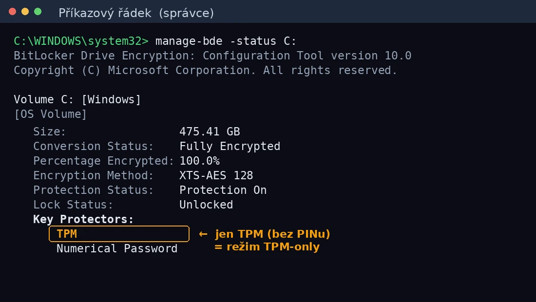 Výstup příkazu manage-bde -status ve Windows s vyznačenou sekcí Key Protectors a hodnotou TPM
