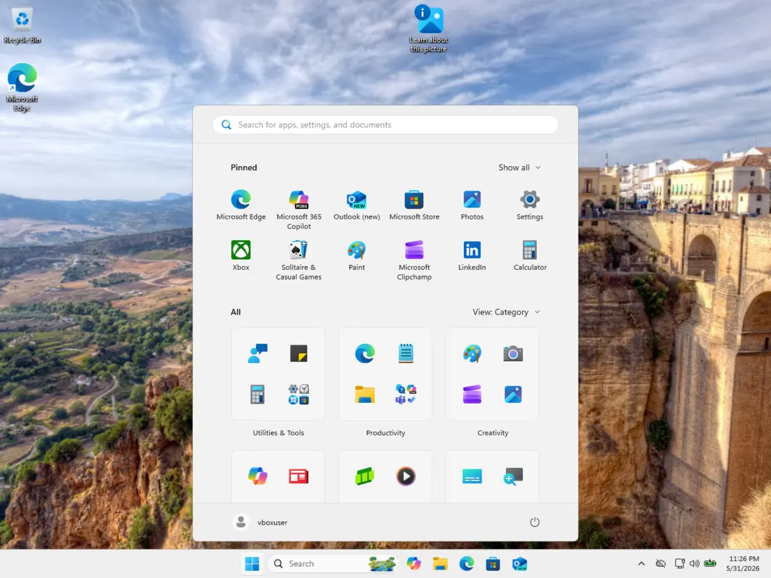 Nabídka Start ve Windows 11 se světlým motivem, sekce připnutých a všech aplikací